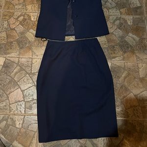 Short sleeve Kasper suit Sez 4